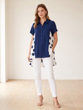 TRUTH + STYLE Fabulous Navy Polka Dot Hi-Low button down top Sz M